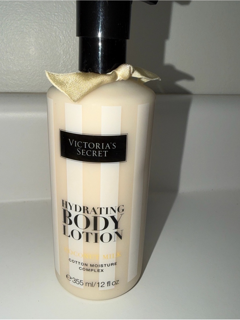 Victoria's Secret Hydrating Body Lotion -coconut milk